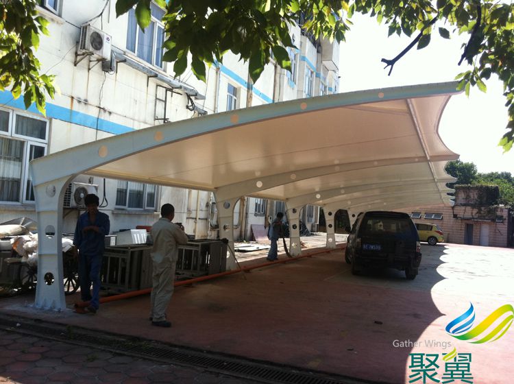 L異型鋼膜結(jié)構(gòu)車棚定制全國(guó)配送安裝服務(wù)