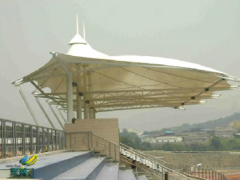 看臺膜結(jié)構(gòu)建筑建筑外形優(yōu)美*看臺膜結(jié)構(gòu)建筑隔熱性能好